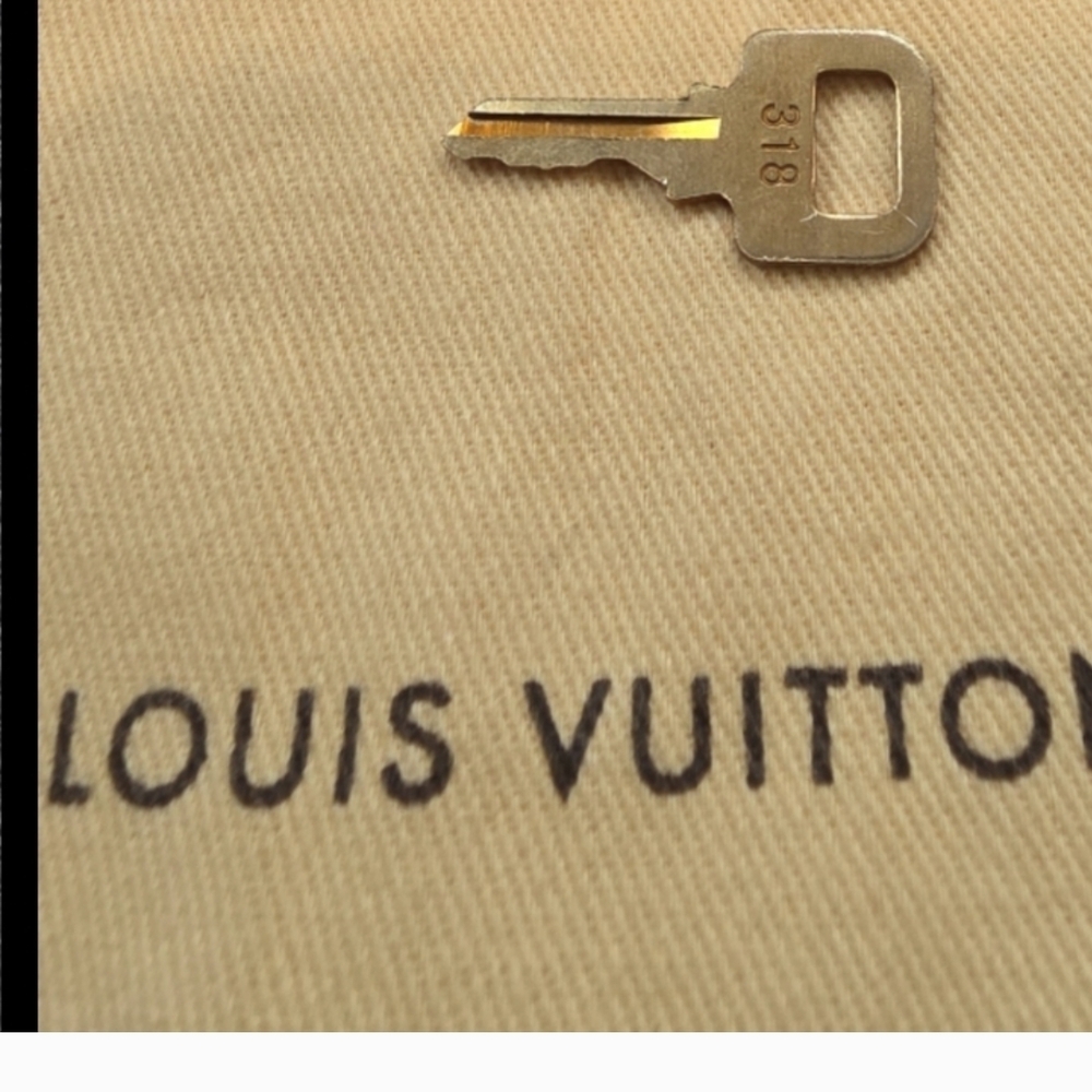 Louis Vuitton Padlock Key #318 - Picture 2 of 3